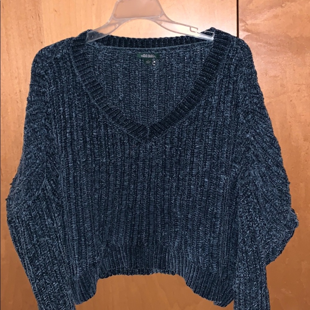 Teal v-neck crop sweater